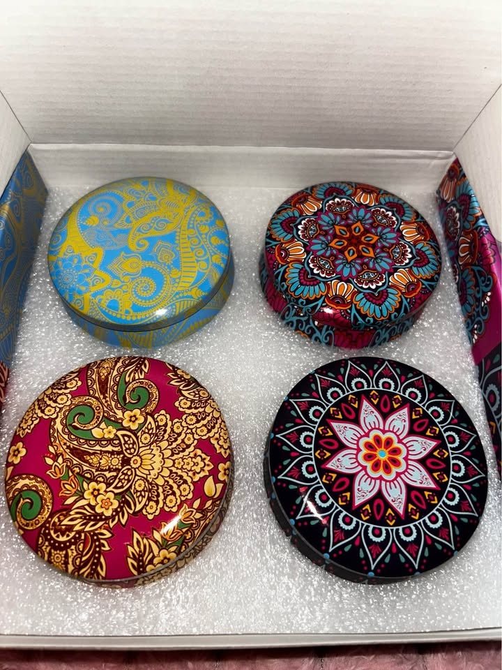 4 pc Gift Box Scented Candles - photo 2
