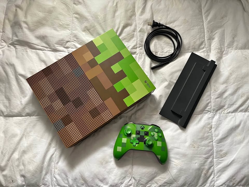 Xbox One S 1TB Minecraft Edition Console with Controller
