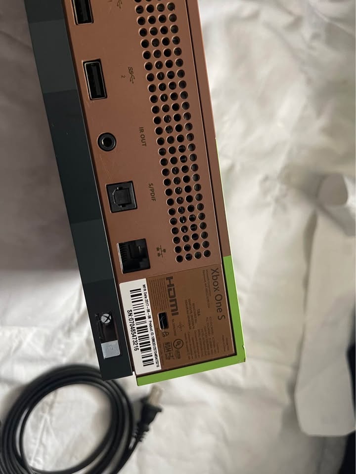 Xbox One S 1TB Minecraft Edition Console with Controller - photo 3