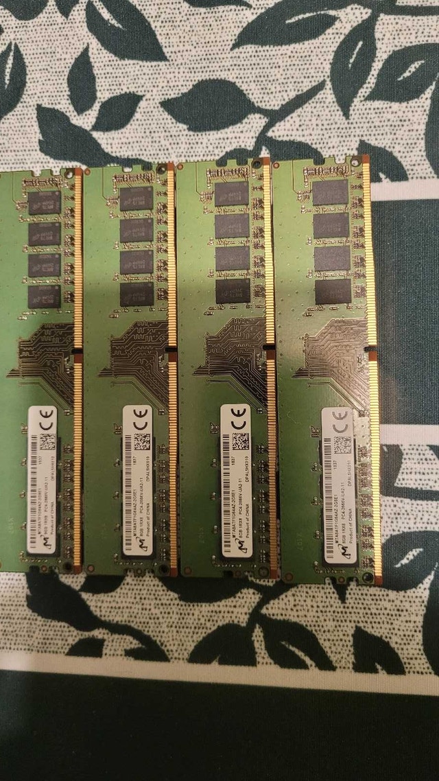 DDR4 8GB Sticks