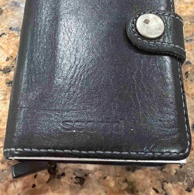 Secrid Miniwallet Matte Black & Blue Card Holder