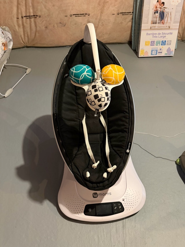 4MOMS Mamaroo Baby Swing - photo 2