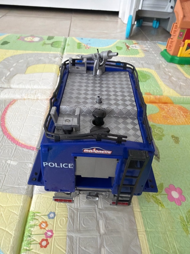 Mercedes Benz Police Truck Majorette Toy - photo 5