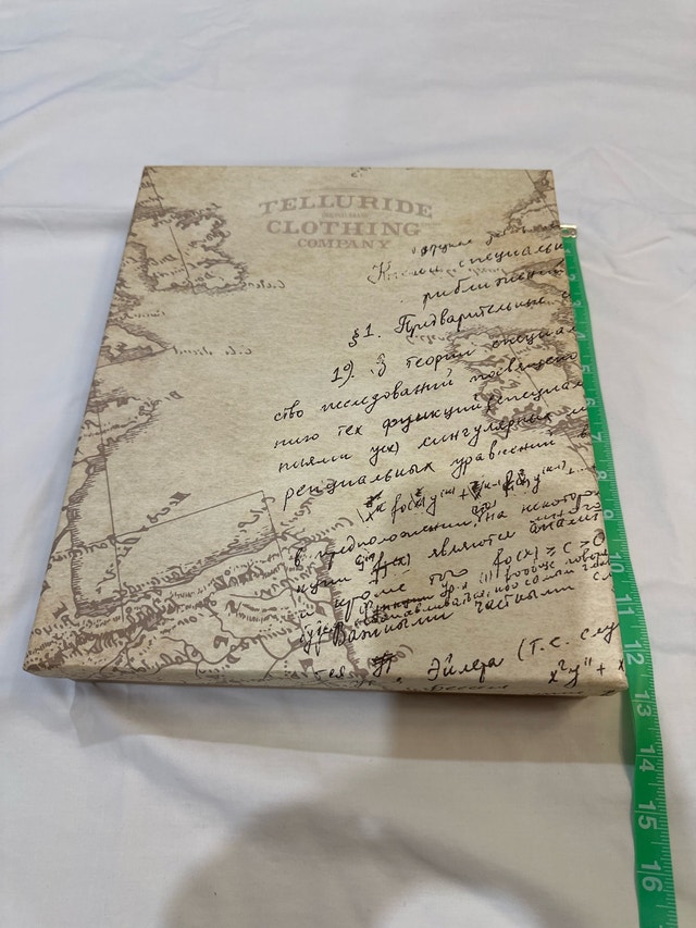 Brand new cardboard gift box - photo 3