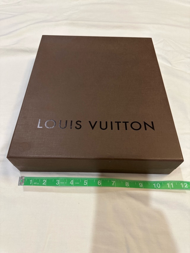 Brand New Louis Vuitton Large Purse Gift Box w. LV Paper