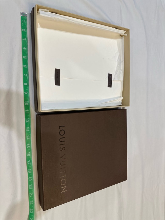 Brand New Louis Vuitton Large Purse Gift Box w. LV Paper - photo 3