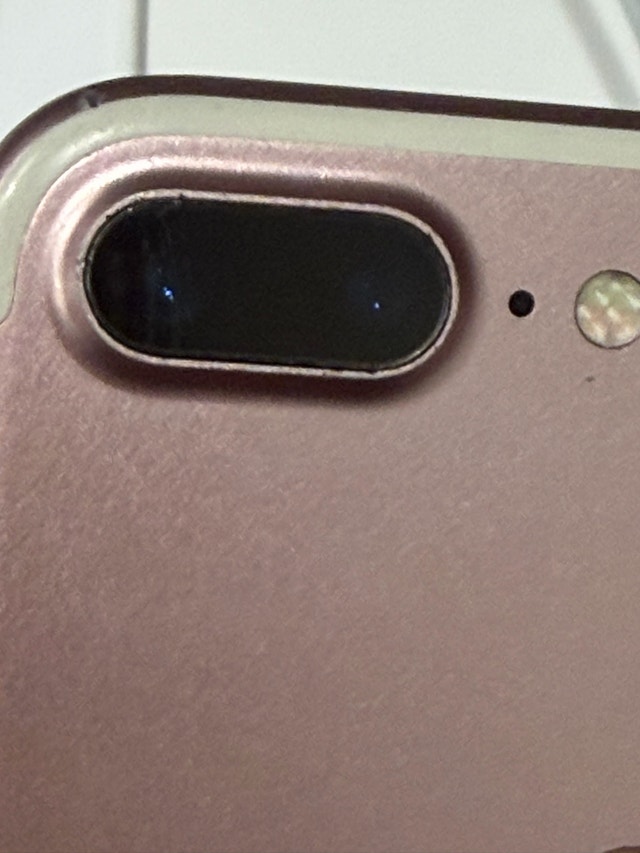 Apple iPhone 7 Plus GSM Rose Gold - As Is - photo 3