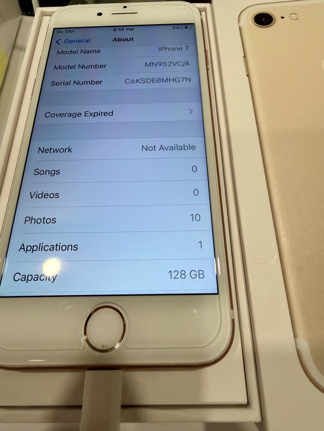 iPhone 7 Rose Gold 128GB Like New - 1 Owner - photo 3