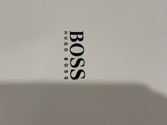 Hugo Boss Paper Gift Bag - Brand New - photo 4