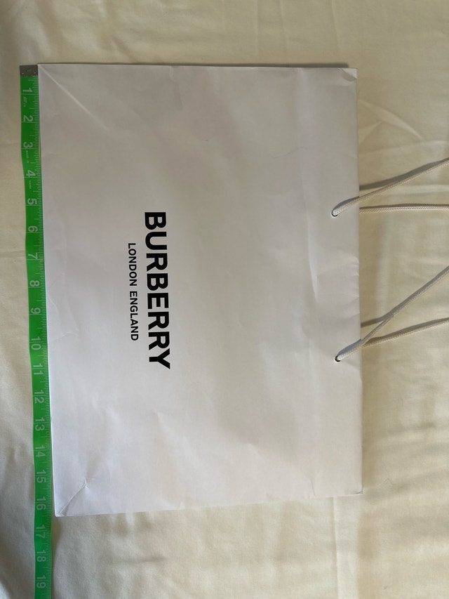 Burberry London England Paper Gift Bag - photo 2