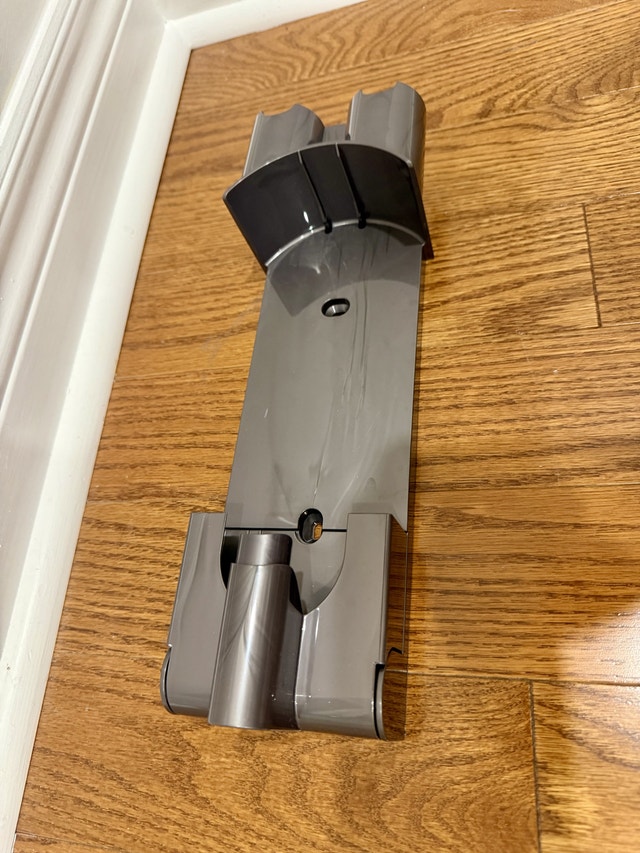 New Dyson Cordless Vacuum Wall Mount Bracket