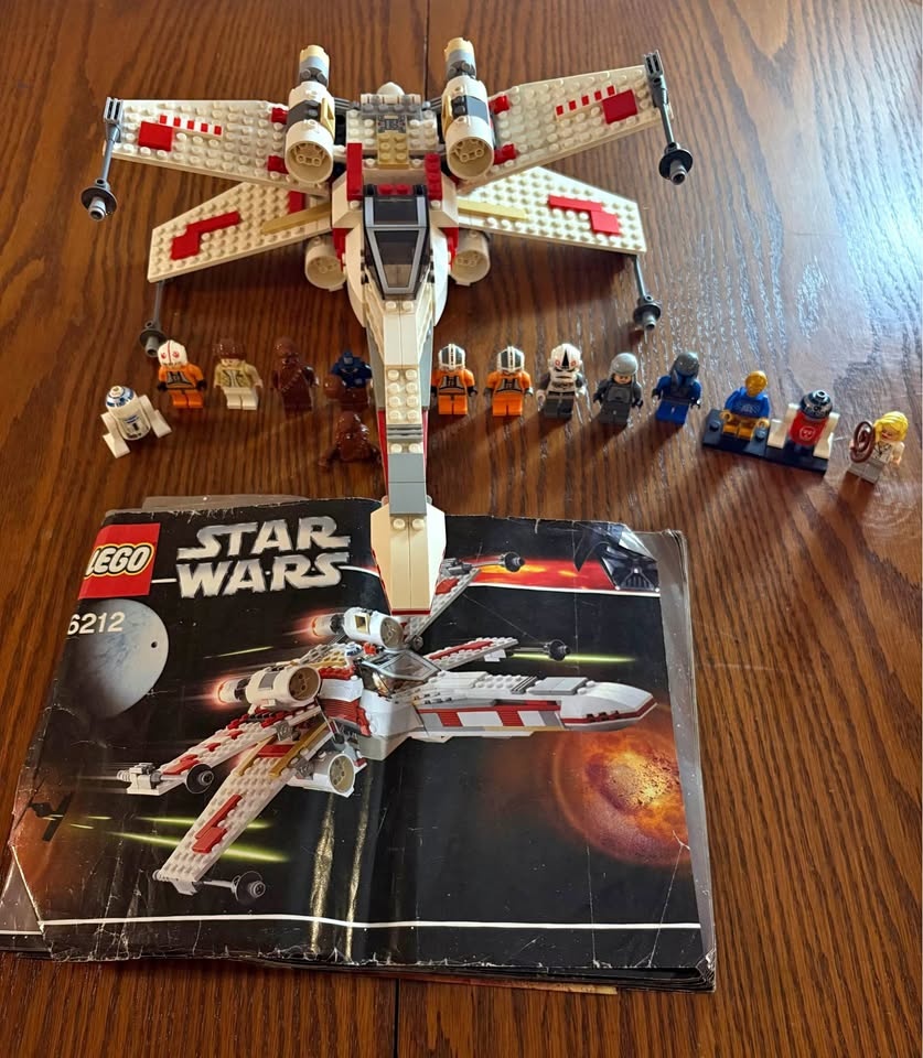 LEGO Star Wars 6212 X-Wing Fighter (2006) + Minifigs - $140 OBO