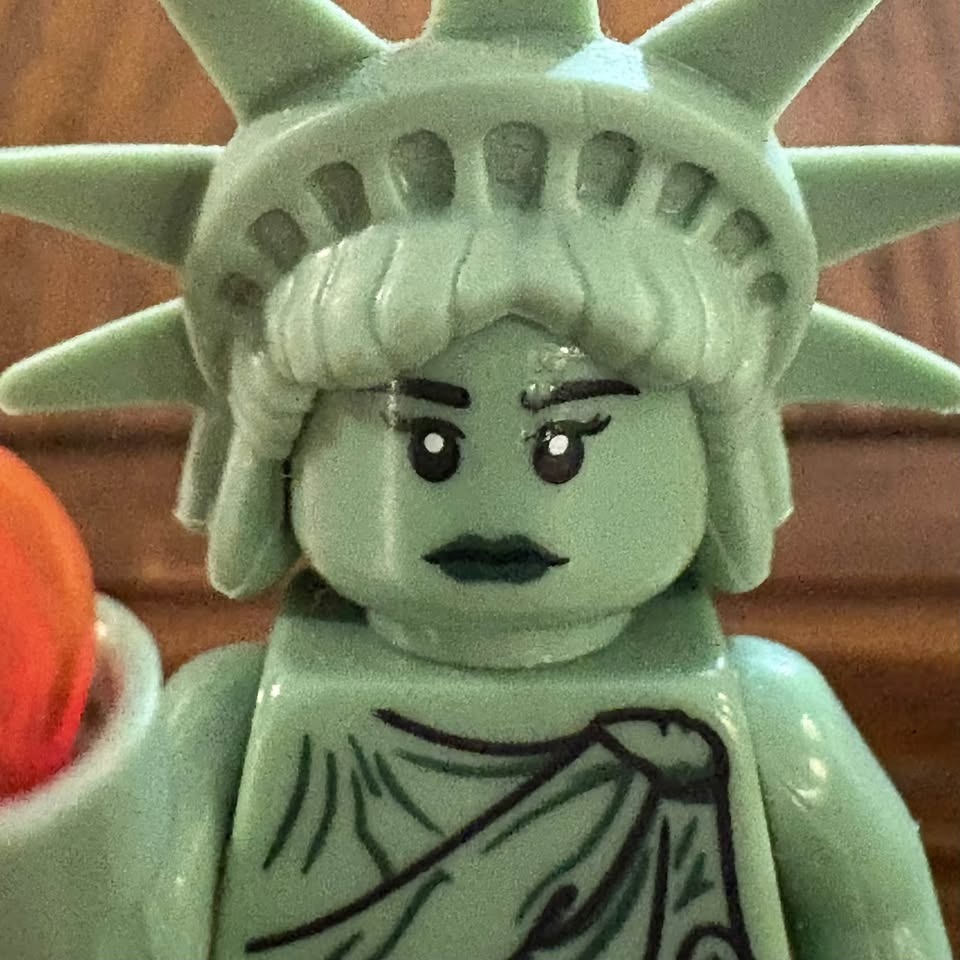 LEGO Minifigures Shakespeare + Statue of Liberty - photo 4