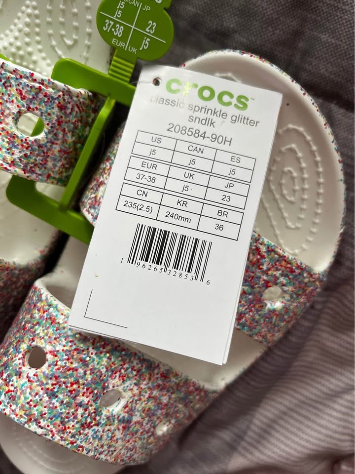 CROCS - BNWT - Classic Sprinkle Glitter Slides - Kids J5 - photo 2