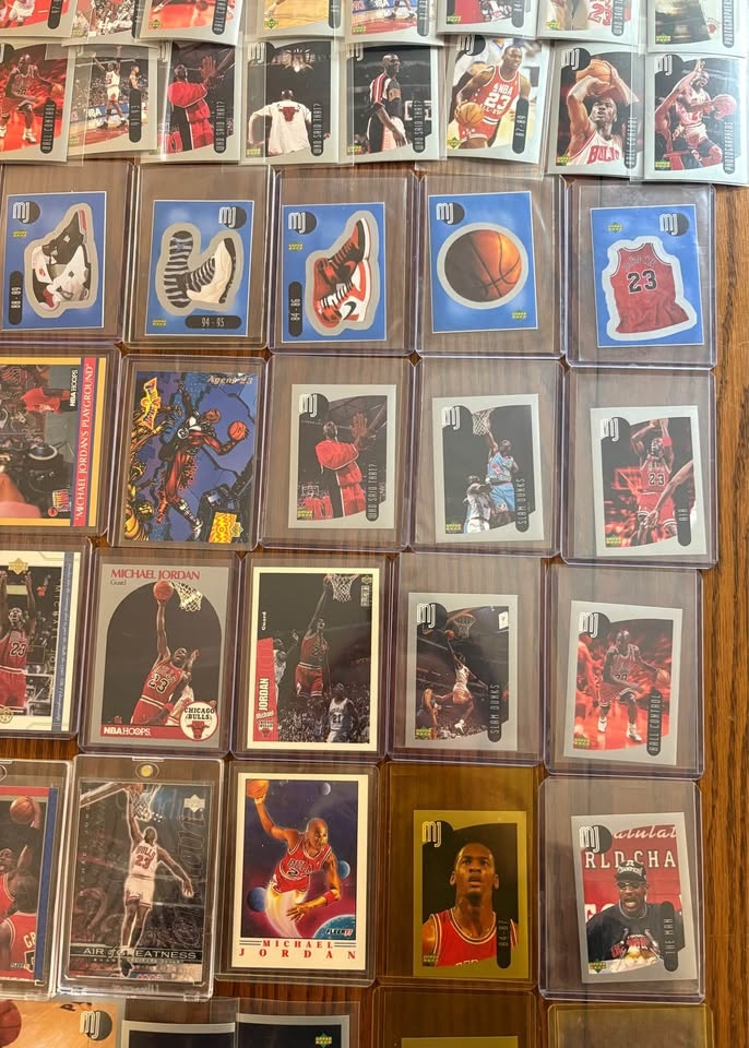 Michael Jordan Card & Sticker Collection (1990-2003) - photo 4