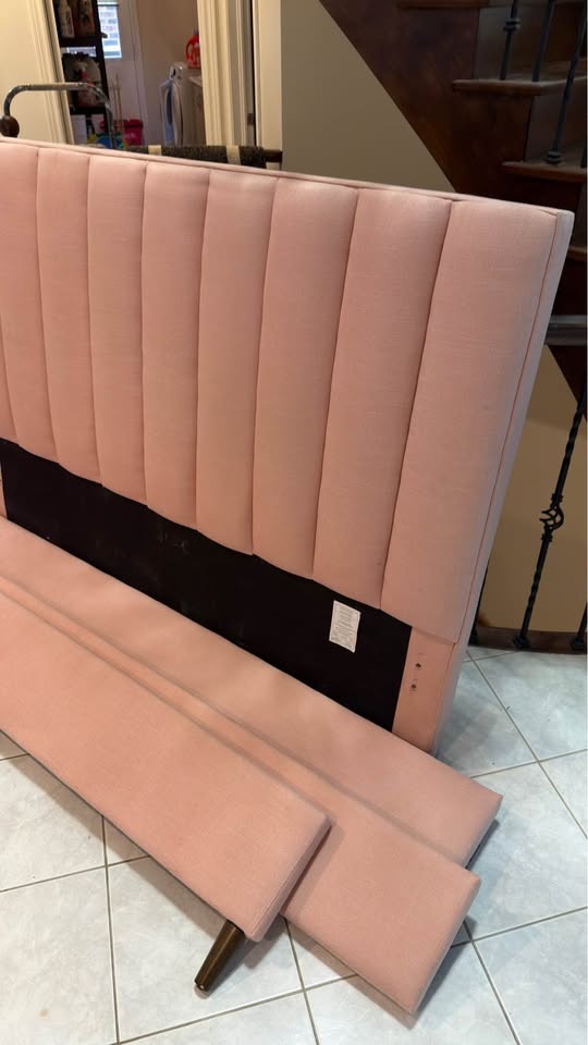 Queen Bed Tufted Pink Frame Mint Condition - photo 3