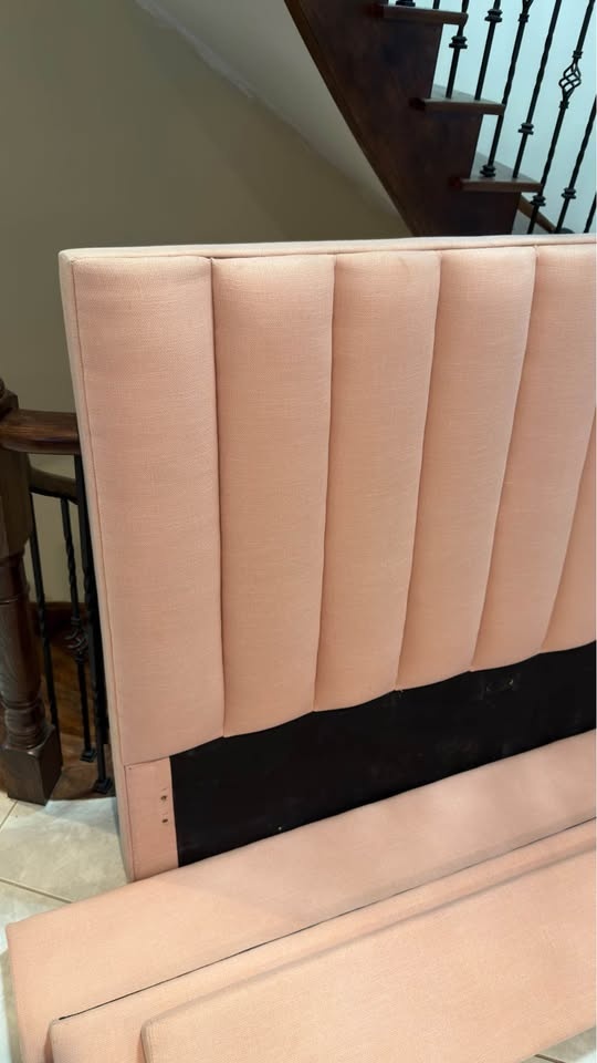 Queen Bed Tufted Pink Frame Mint Condition - photo 5