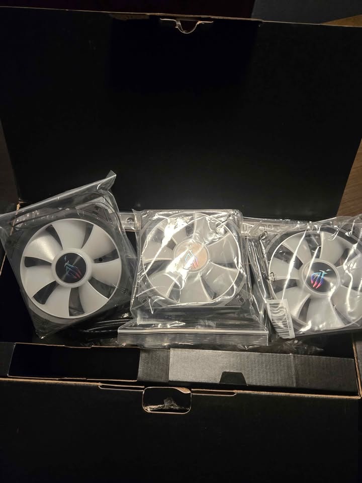 Rog Strix LC 3 360 AIO LCD CPU Liquid Cooler - photo 3