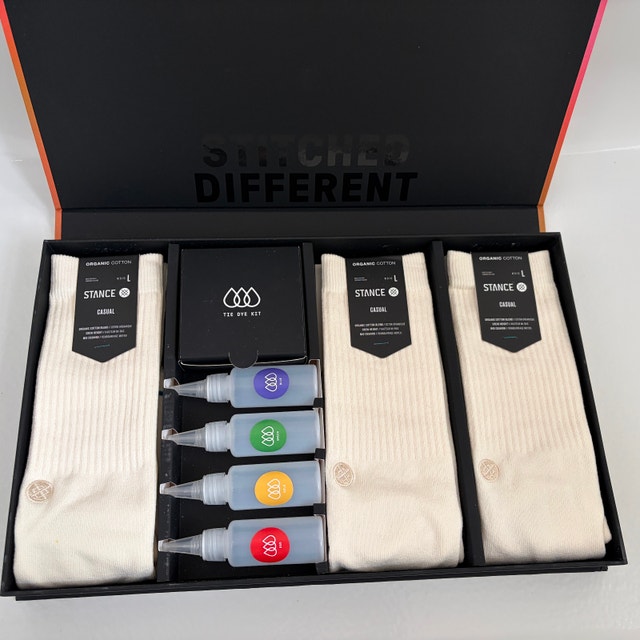 Stance Icon Tie Dye Box Set - 3 Crew Socks + Dye Kit (NEW) - photo 2