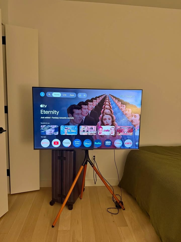 Moving Sale: TCL 55-inch QLED Smart TV (2023)