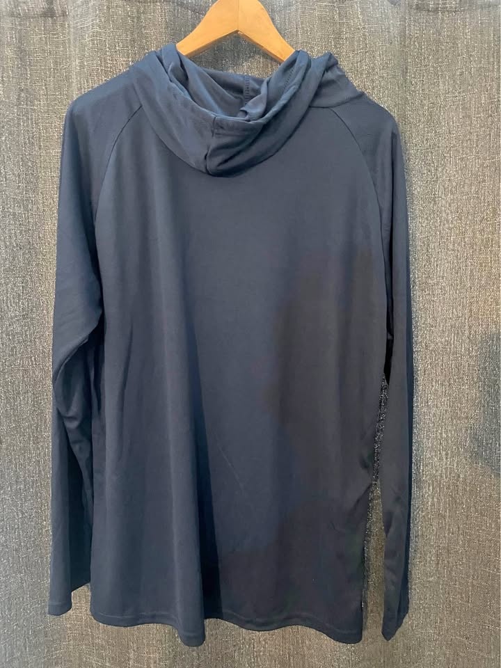 Men’s lightweight hooded sweatshirt