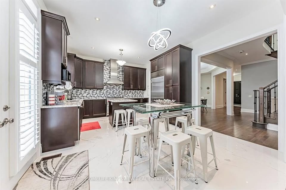 4 Beds 3 Baths House