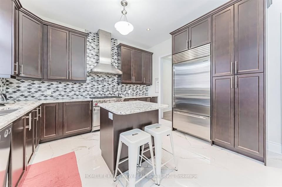 4 Beds 3 Baths House - photo 2