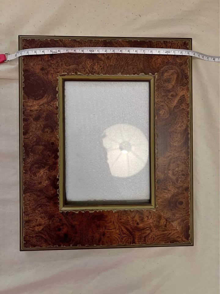 New 5x7 wood frame