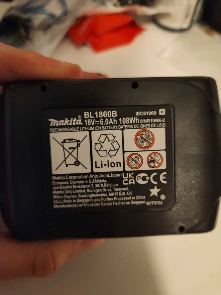 Makita 6.0ah Battery - photo 2