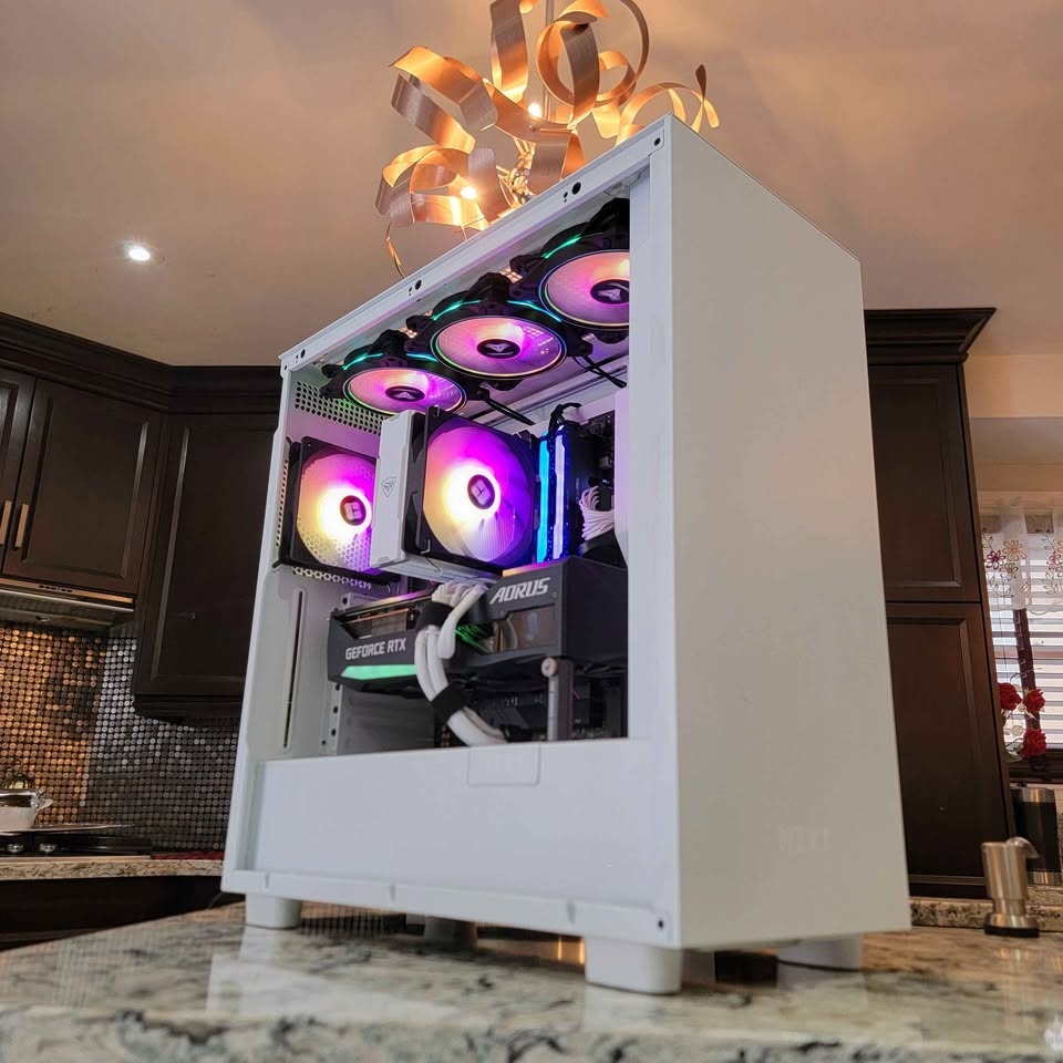 Custom Gaming PC: Ryzen 7 5700x / RTX 3070 Ti / 32GB RGB RAM - photo 2