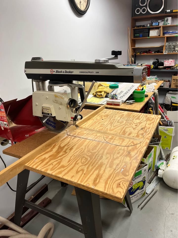 Black & Decker 10” Radial Arm Saw - photo 2