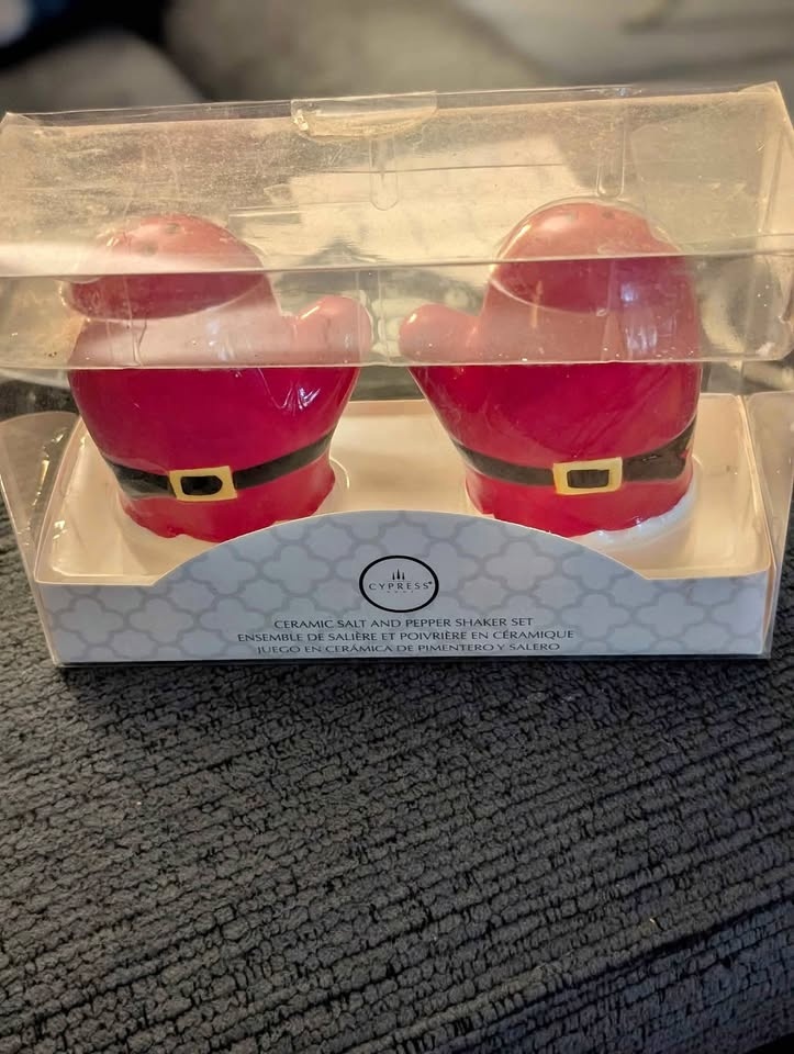 Christmas Salt and Pepper Shakers