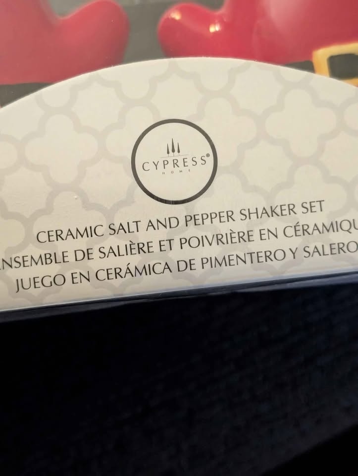 Christmas Salt and Pepper Shakers - photo 2