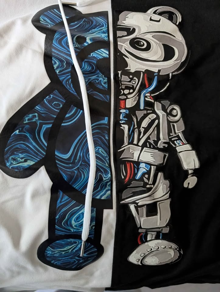 T-Shirt with a Hood - photo 2