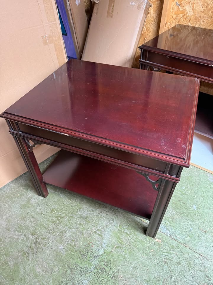 Coffee table set of 2