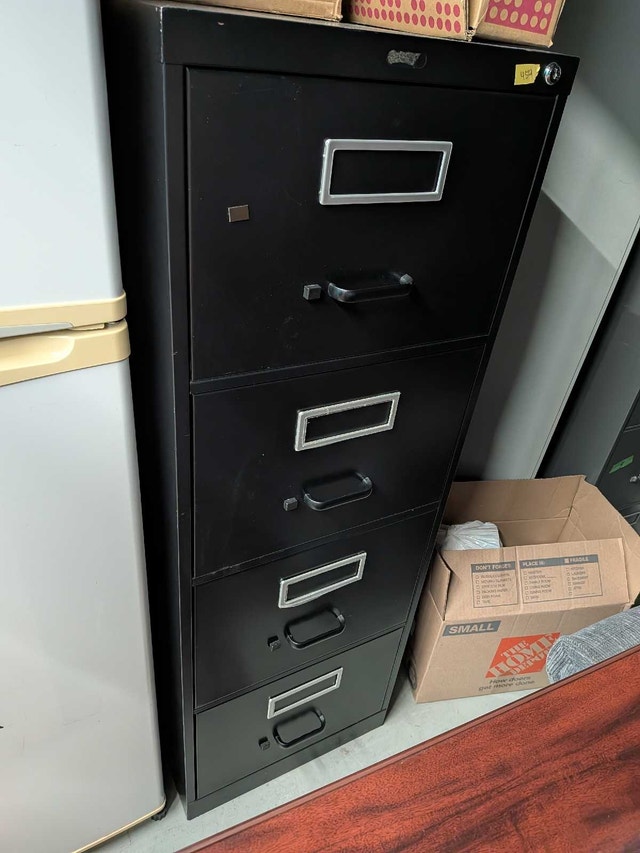 4 Drawer Vertical Filing Cabinet (Don Mills and Eglinton) - photo 2
