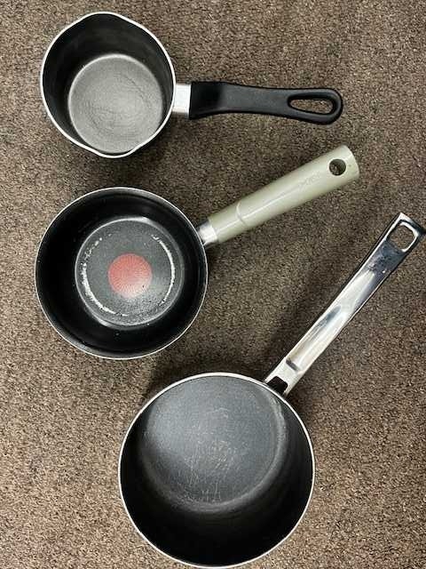 Teflon Cooking Pots (Don Mills and Eglinton)
