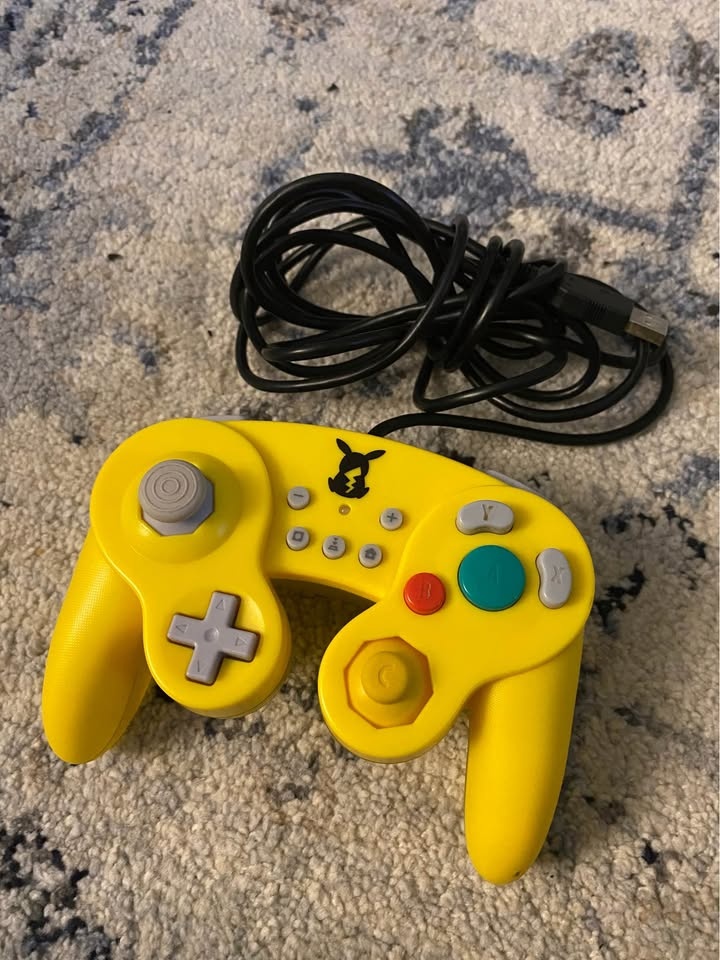Nintendo Switch Super Mario Odyssey Edition + Free Controller - photo 3