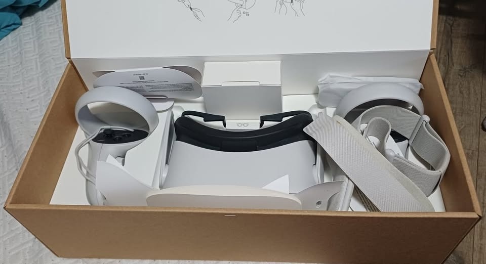 Meta Quest 2 VR Headset 128 GB + Battery Head Strap - photo 4