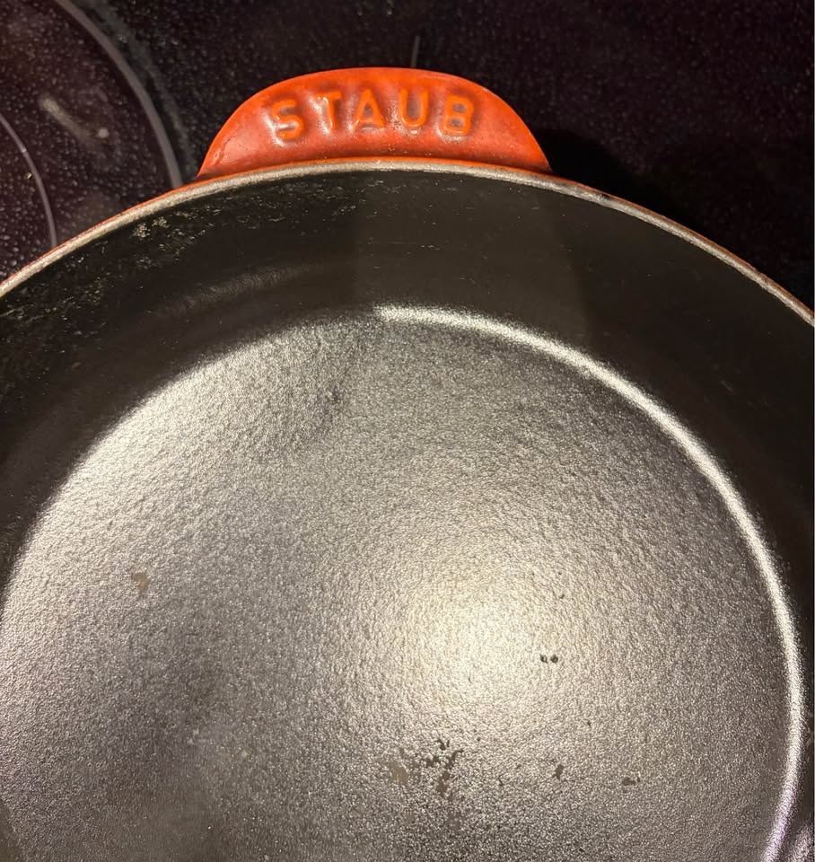 Staub Cast Iron Skillet/Frying Pan – Enameled – Excellent Qualit - photo 3