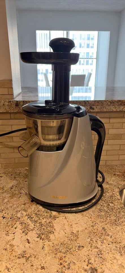 Hurom Slow Juicer – Model HU-100 (Cold Press)