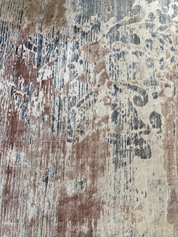 Modern Abstract Area Rug (5’3” x 7’7”)