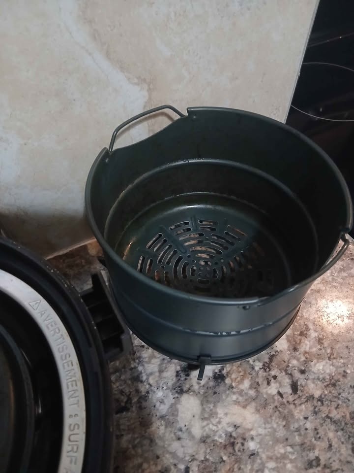 Instant Pot Air Fryer Lid and Basket 6qt - photo 4