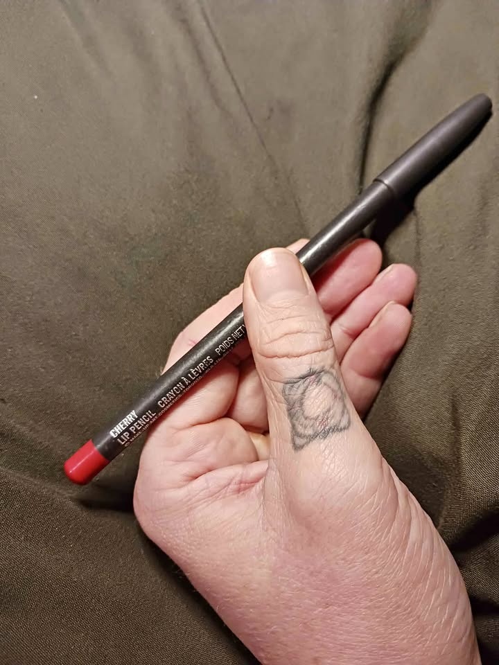 MAC Cherry Red Lip Liner