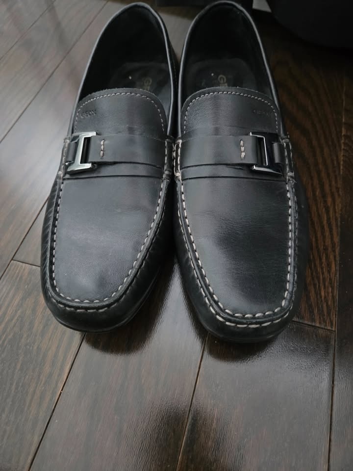 Geox Wide Fit Italian Patent Shoes Size 9.5 - photo 2