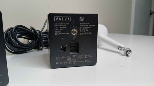 2 Steam VR Base Stations 2.0 Lighthouse + Wall Mounts - photo 5