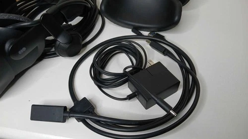 Valve Index Headset Only + NEW Kiwi V2 Cables & Accessories - photo 2
