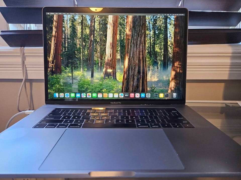 Macbook Pro A1707 READ DESCRIPTION - photo 2