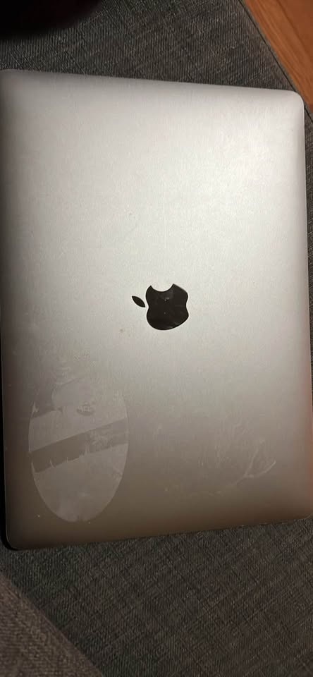 Macbook Pro 2019 Touch Bar 4 Thunderbolt - photo 2