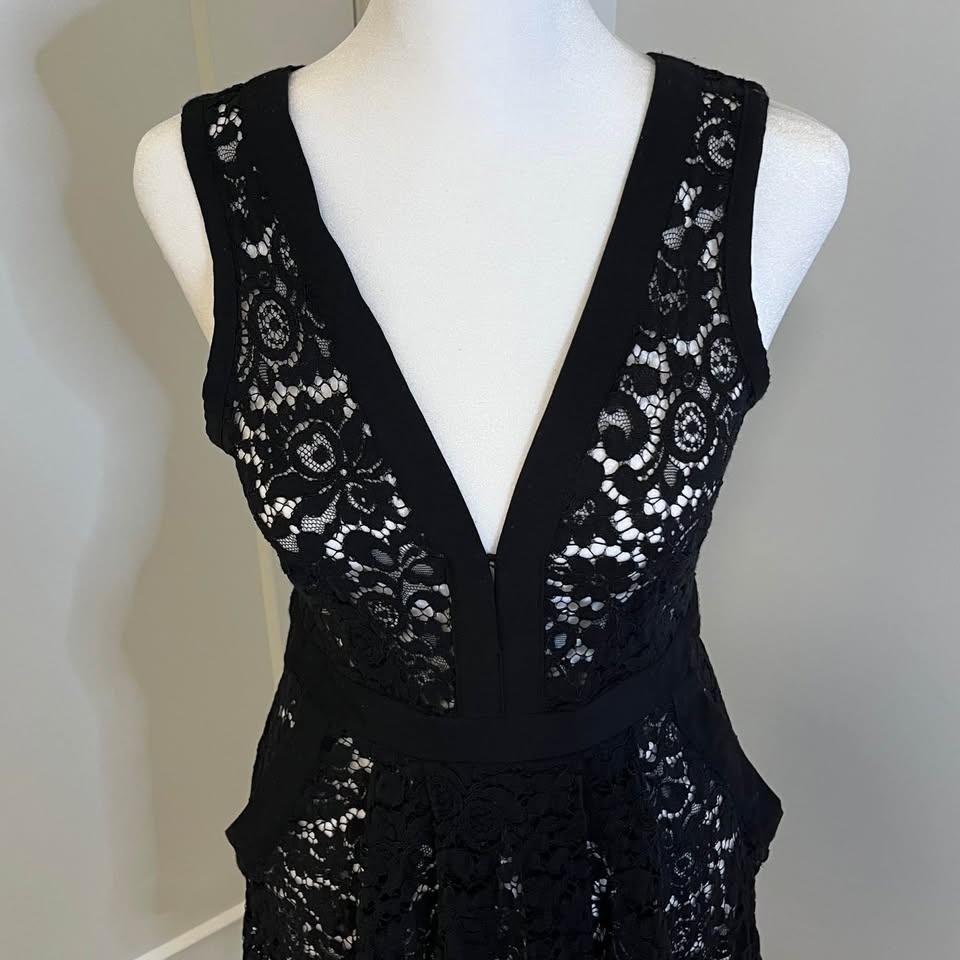 FREE PEOPLE Black Lace Sleeveless Dress with Cutout Back - Size - photo 2